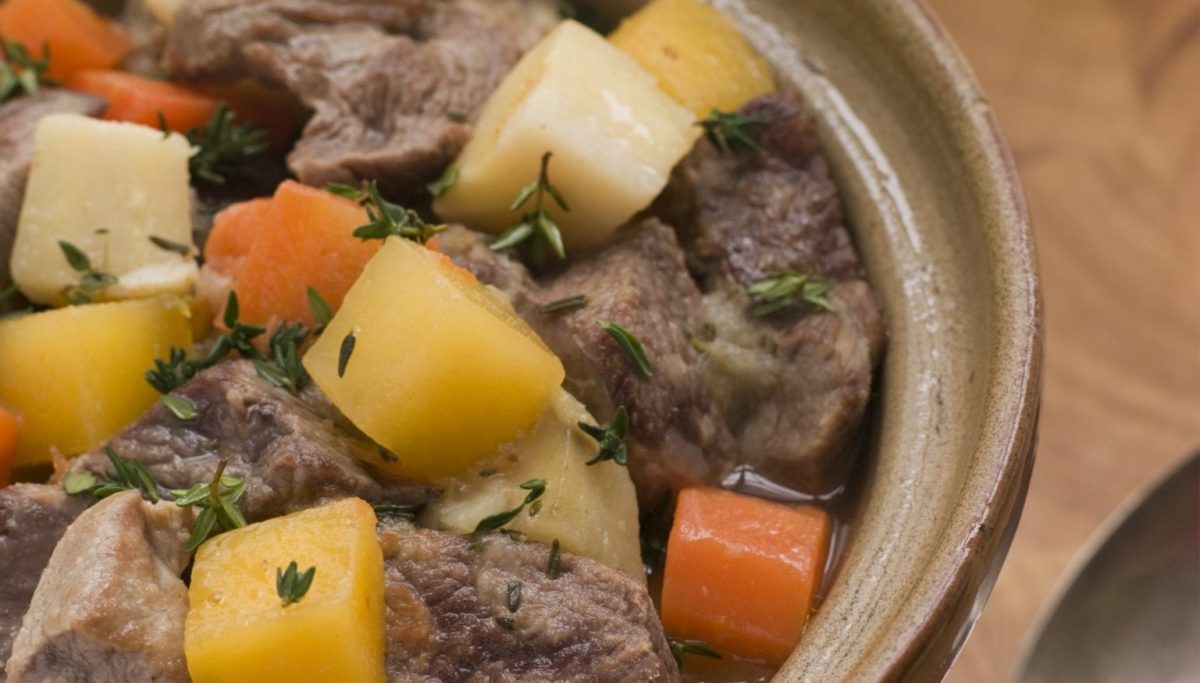 How do you make healing collagen broth? | Chuckling Goat