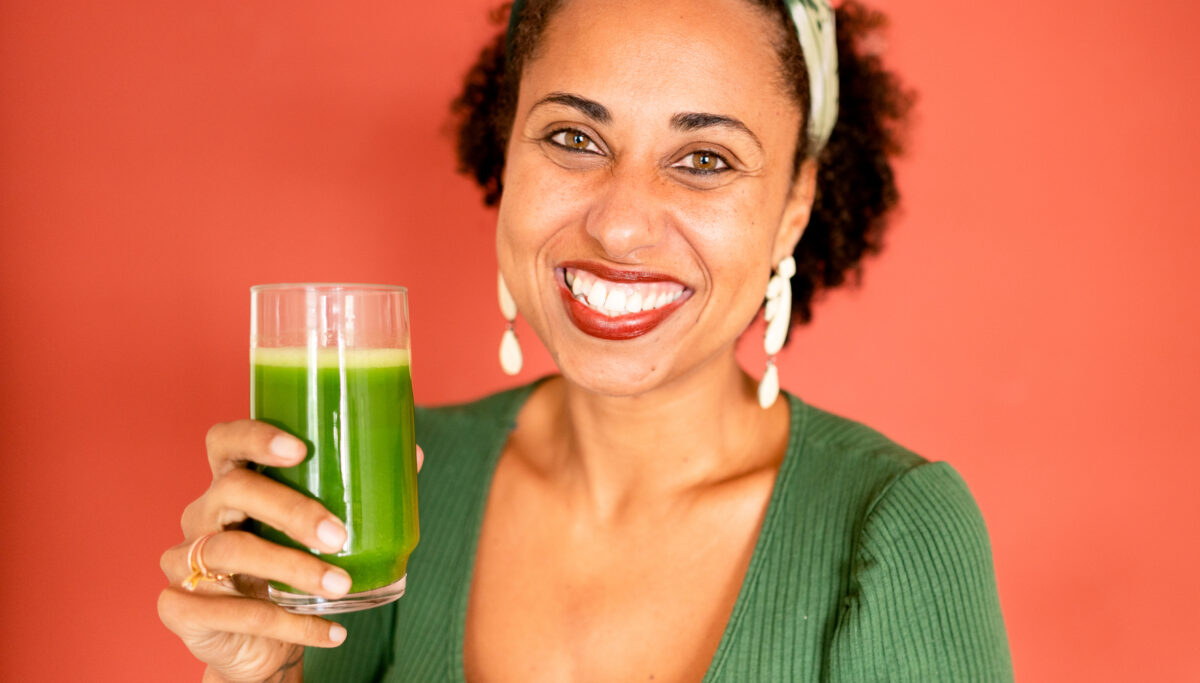 Tropical green smoothie | Chuckling Goat