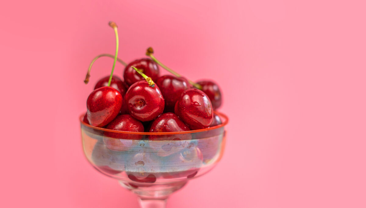 Make your Kefir smoothie SWEET this summer | Chuckling Goat
