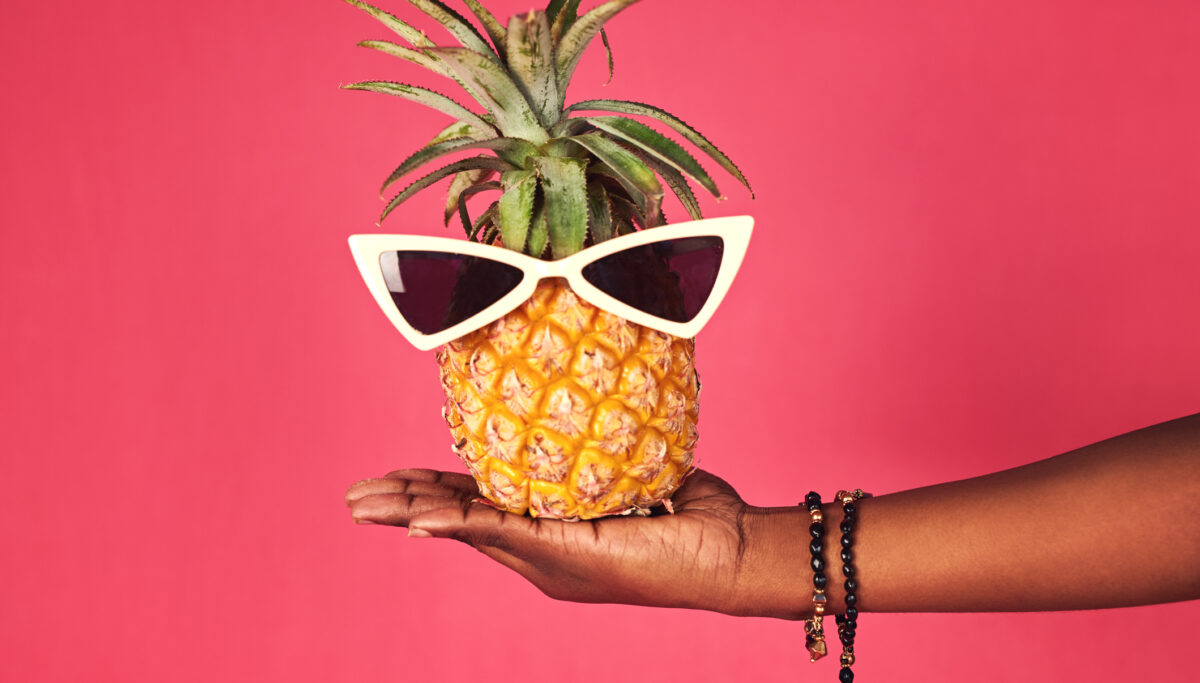 Pineapple & turmeric smoothie | Chuckling Goat