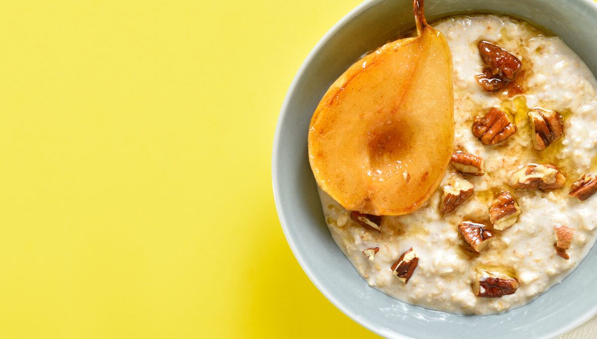 Baked apple & cinnamon porridge | Chuckling Goat