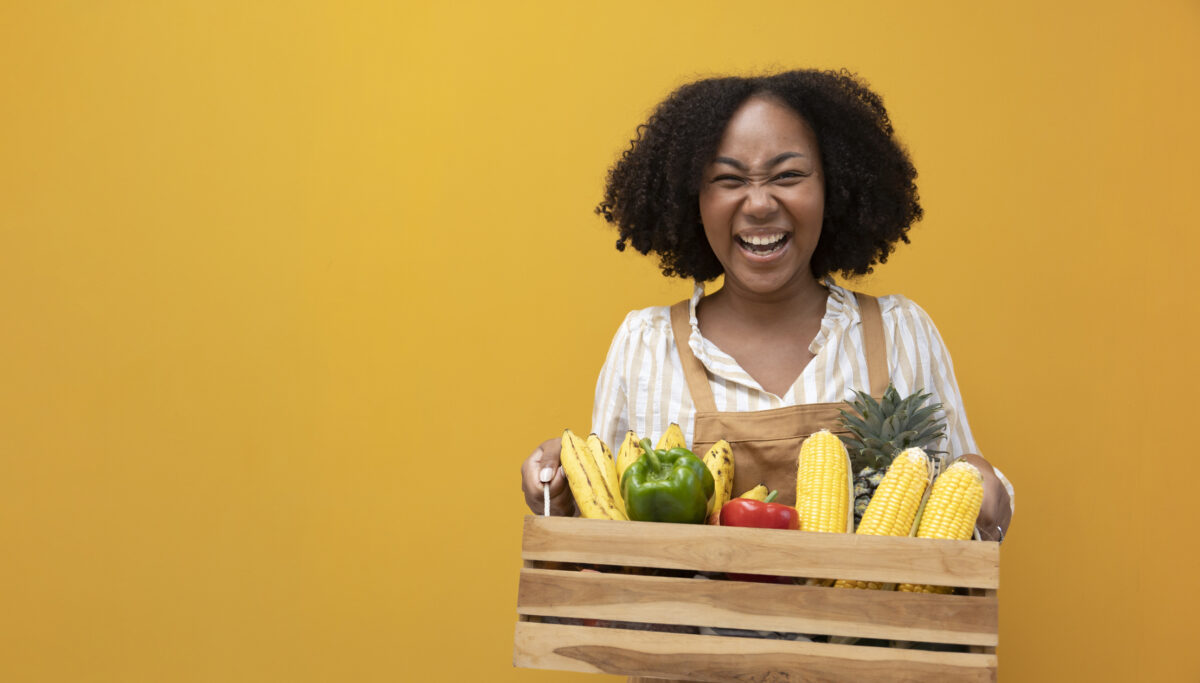 3 reasons you should eat seasonally + 3 recipes for July! | Chuckling Goat