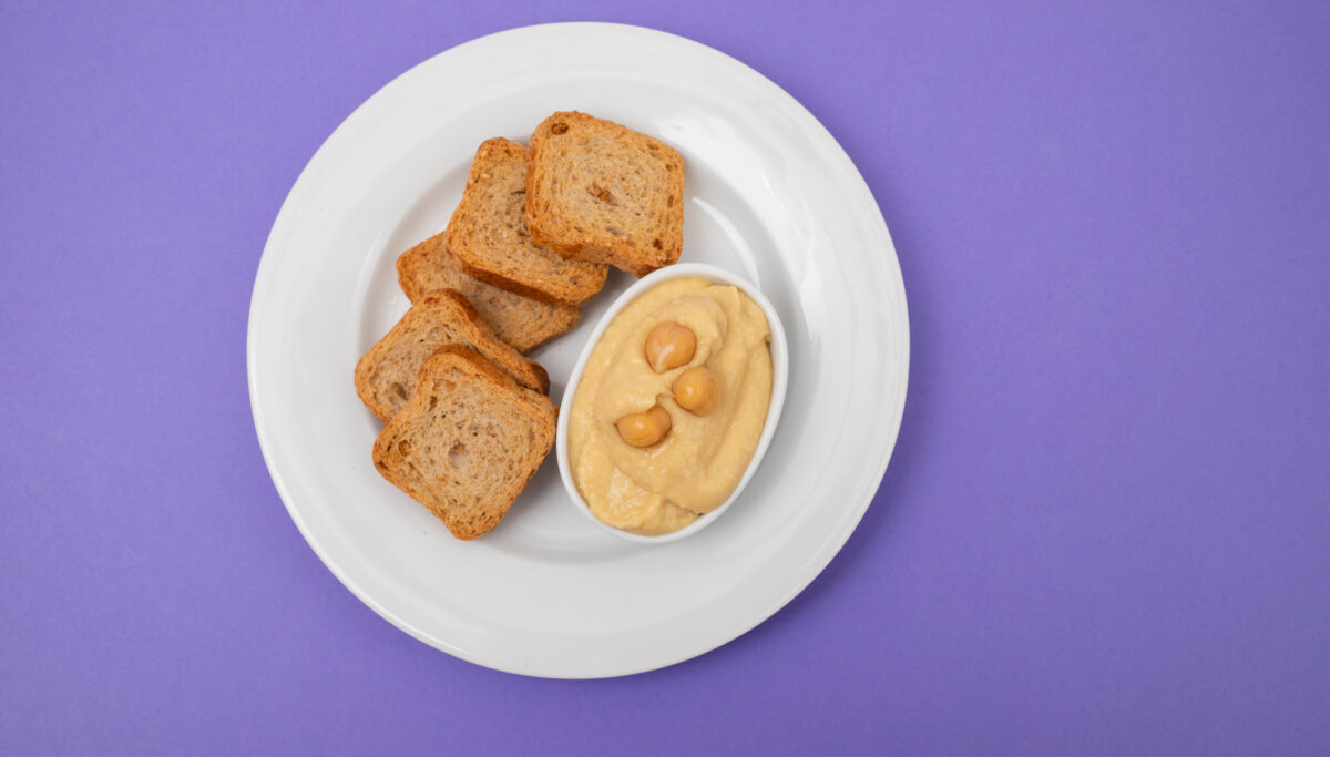 Simple hummus recipe: gut-friendly & delicious! | Chuckling Goat