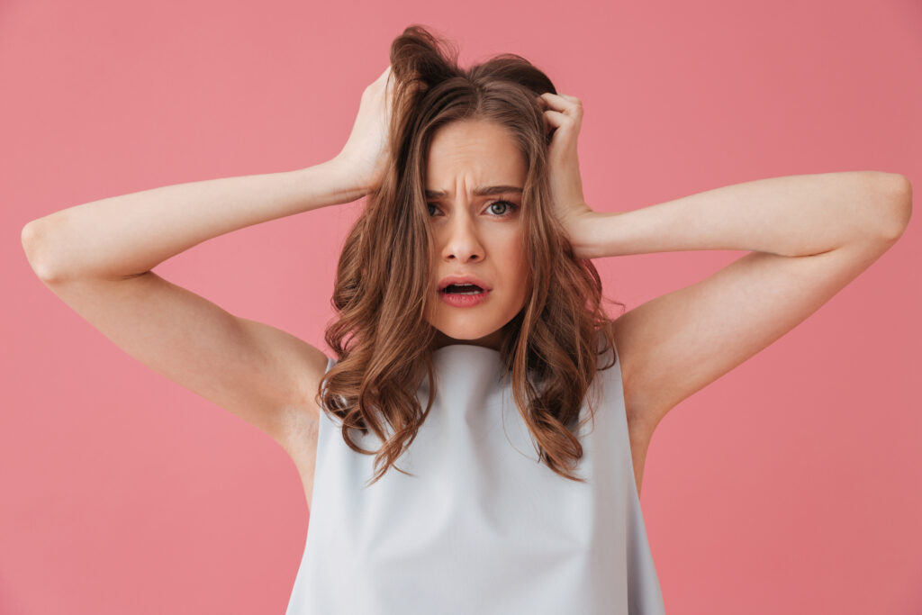 The mental load of motherhood: why it’s so heavy & how to lighten it!